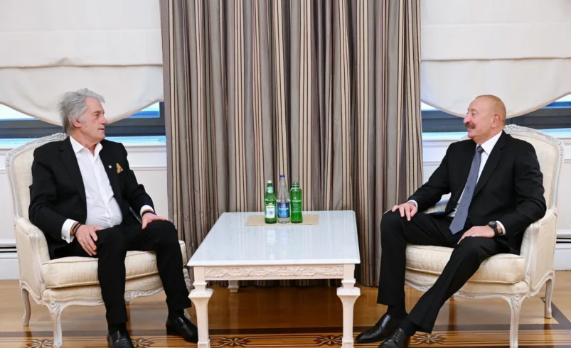 President Ilham Aliyev meets with Viktor Yushchenko in Baku