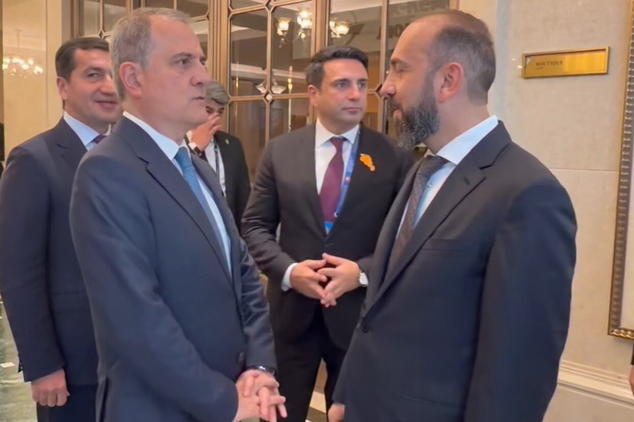 ბიშკეკში სომხეთისა და აზერბაიჯანის საგარეო საქმეთა მინისტრებს შორის მოკლე საუბარი გაიმართა