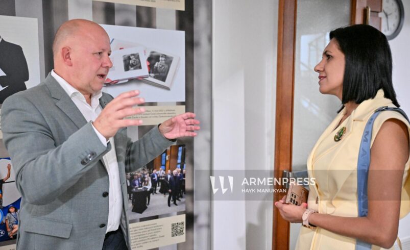 Armenpress Director meets with ČTK Director General in Prague