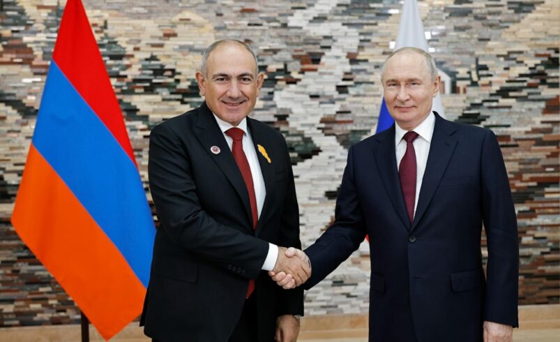 Pashinyan, Putin hold phone call
