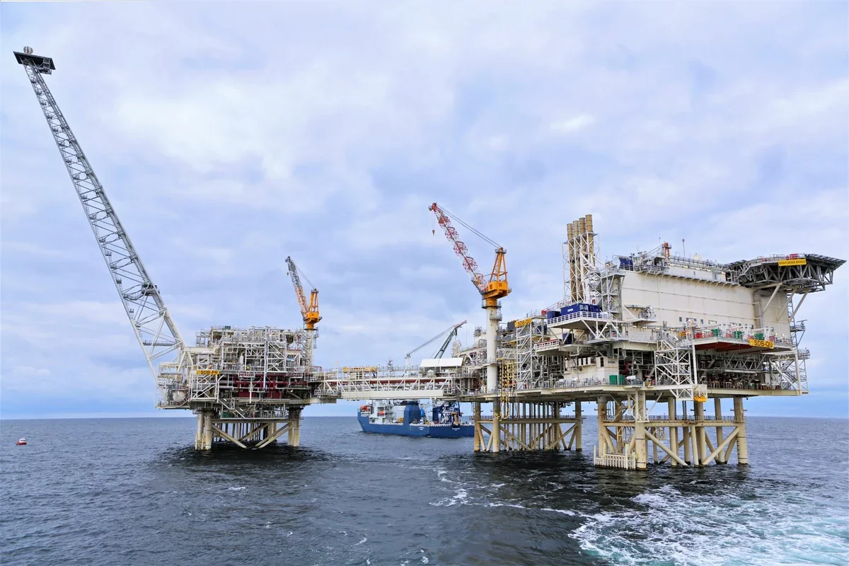 BP начала морские строительные работы в рамках проекта «Шахдениз Компрессия»